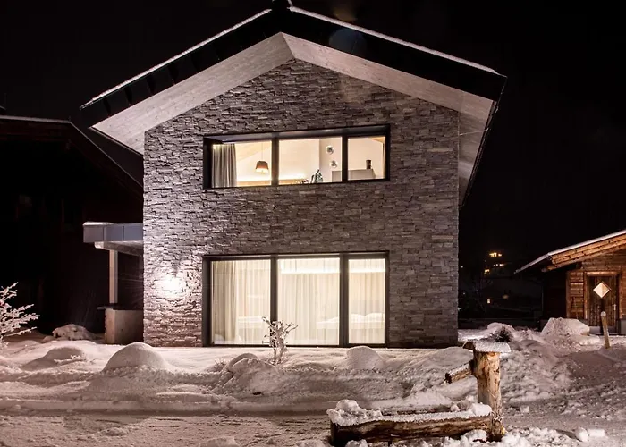 In Near Krimml Falls * וואלד אים פינצגאו