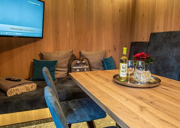 In Near Krimml Falls 瓦尔德平古