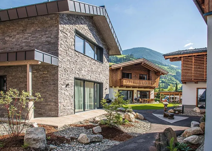 度假居 In Near Krimml Falls *